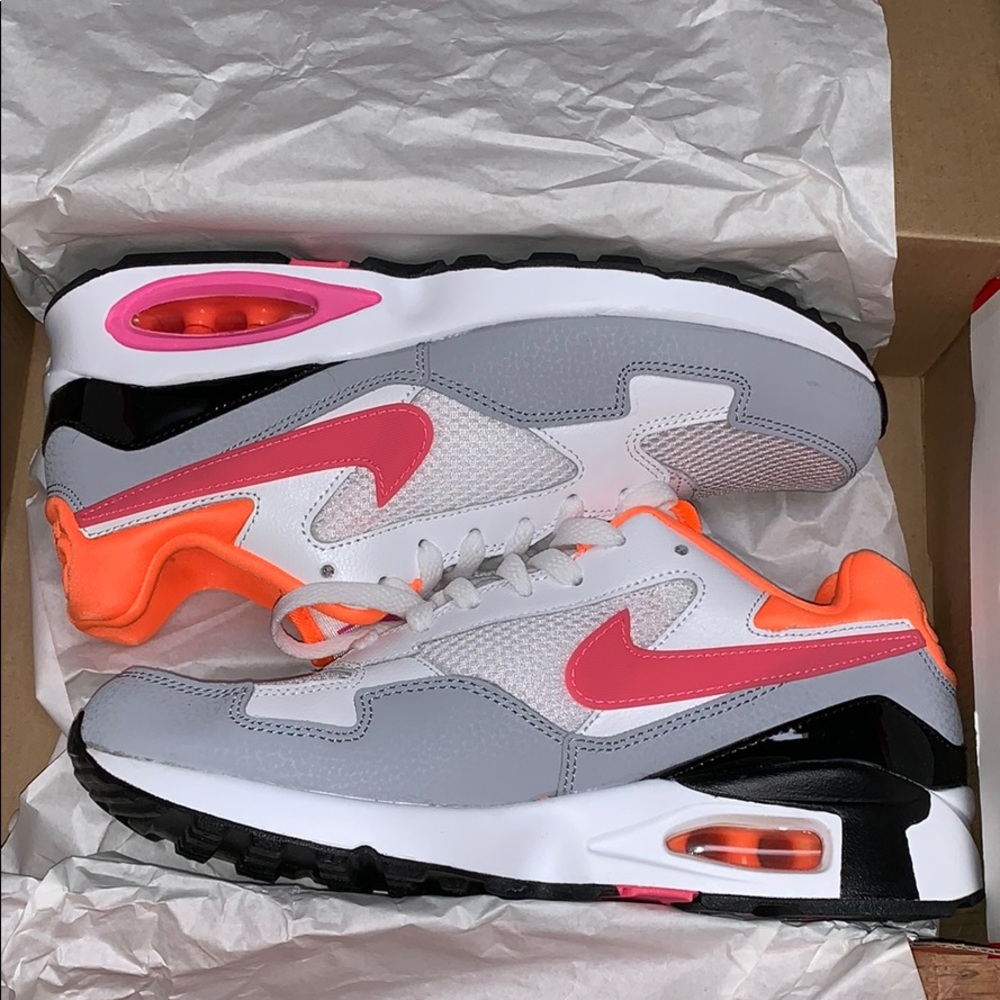 Nike Womens Air Max ST